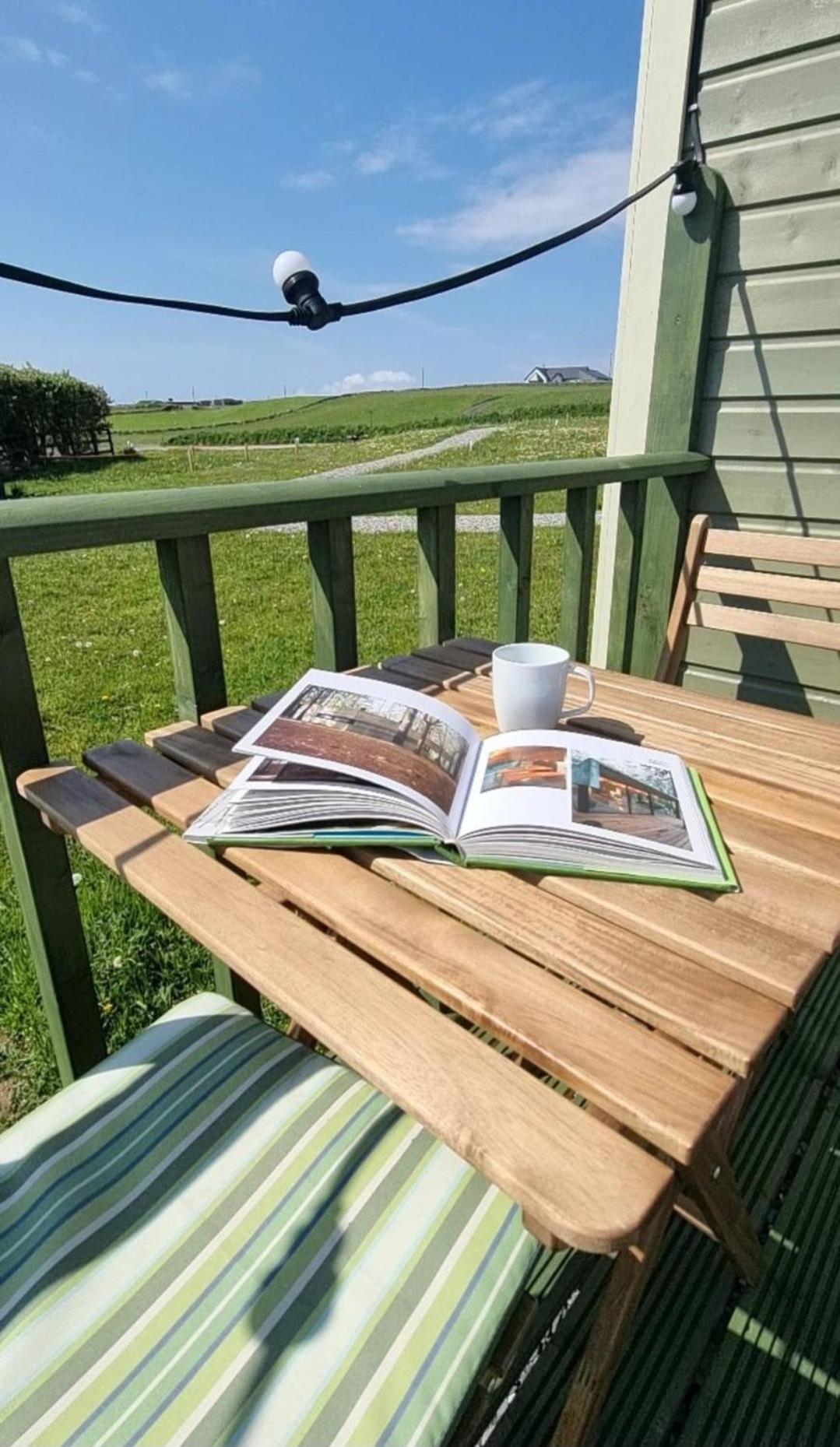Villa Wild Meadow Huts Doolin Exterior foto