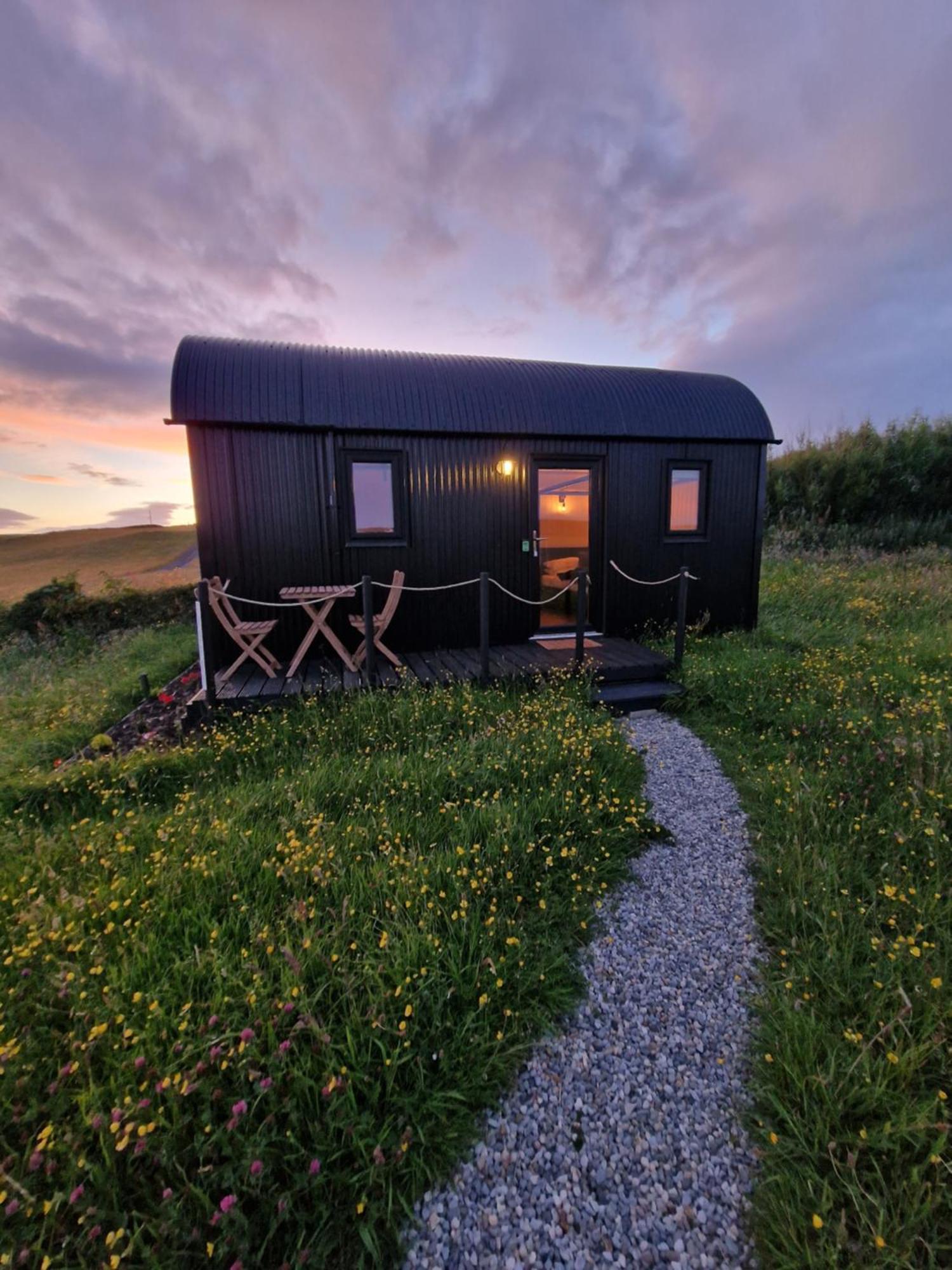 Villa Wild Meadow Huts Doolin Exterior foto